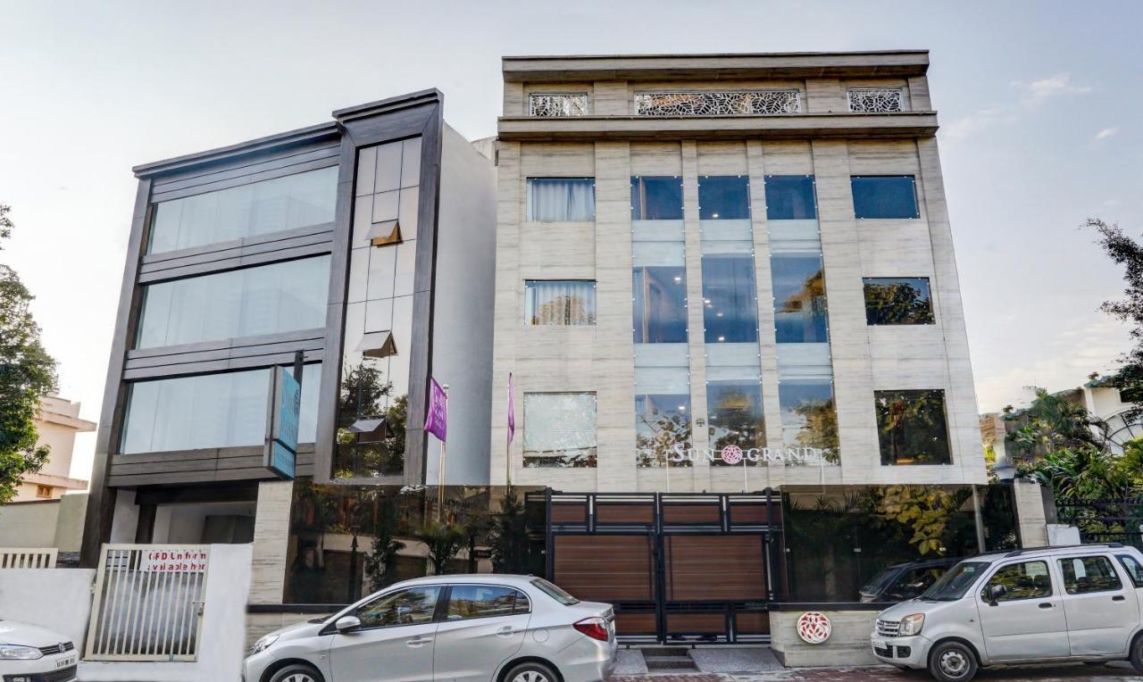 Hotel Sun Grand Dehradun Exterior foto